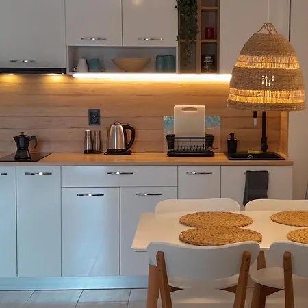 Lilia каваци, Apartamento *